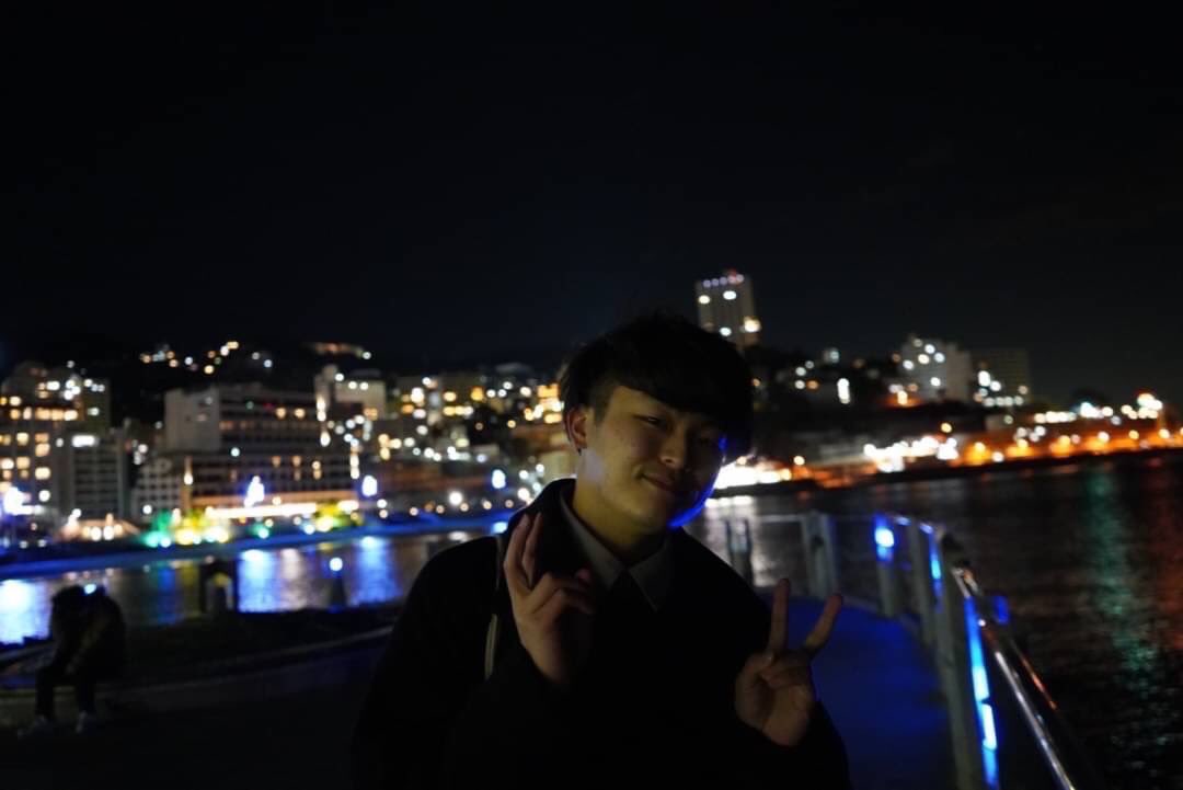 ゼミ生紹介③かなる
大の犬好き！山下ゼミの頼れる副ゼミ長！

研究内容：ネガティブなイメージを持たれがちである保護犬のビジネスへの貢献とこれからの展望について

大学生活で「これを頑張った！」って言えるようなことがない方！
ぜひ山下ゼミで自分だけの研究を進めてみませんか？