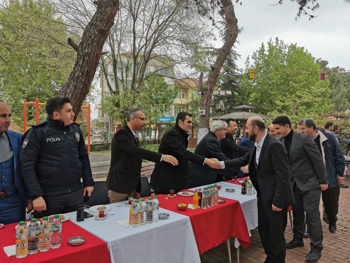 TC_ivrindi's tweet photo. Sayın Kaymakamımız Mevlana Kürkcü, Belediye Başkanımız Sayın Yusuf Cengiz, Daire Amirlerimiz, Siyasi Partilerimiz, Odalarımız ve Halkımızın katılımıyla Ramazan Bayramı Bayramlaşma programı gerçekleştirildi. https://t.co/AmfQmteygF