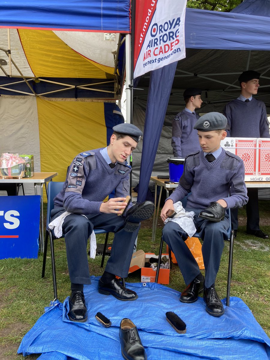 Every day is a learning day! 
One of our corporals showing a new cadet how to polish their shoes whilst at #YateleyMayFayre <a href="/HIOWWEXO/">Graeme Hughes</a>