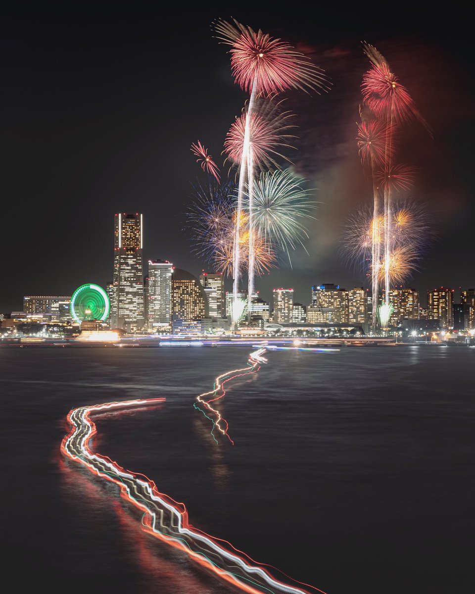 ShoheiYamaMovie's tweet image. 気まぐれに花火写真4枚並べてみた。#花火　#東京カメラ部