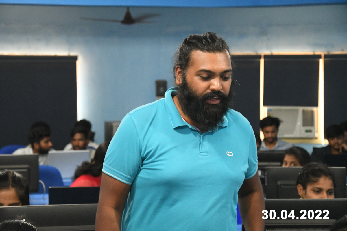 veltechofficial's tweet photo. A short glimpse of the credit course on "Spark Data Processing on AWS - Day 2" offered to the Department of Computer Science and Engineering held on our campus.
View more: https://t.co/Slozt3GWXc
#VEL_TECH #VELTECH #datascience #dataanalyst #datascientist #deeplearning https://t.co/7DnFPtoXWo