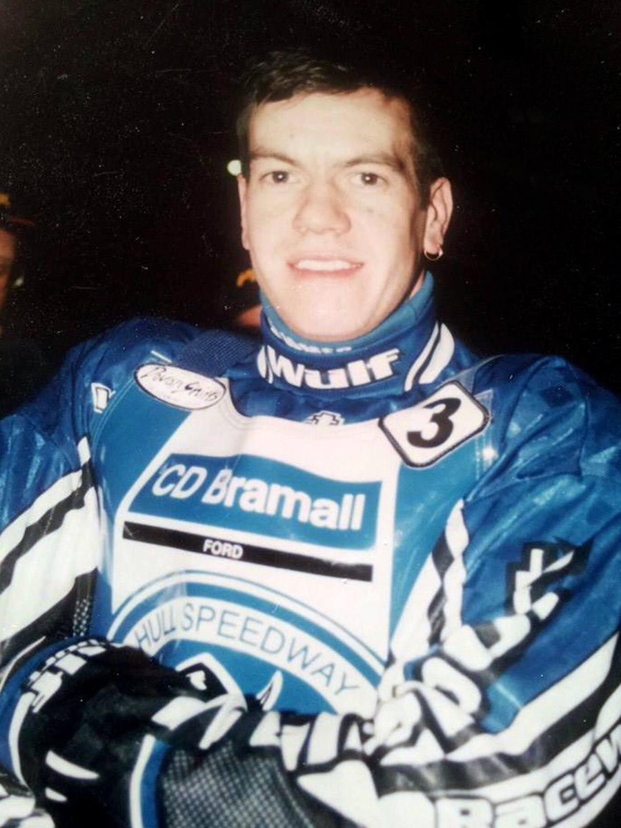 HullVikings's tweet photo. On Friday when I returned to Craven Park, standing on the start line - all memories of Heat 13 and 15 came flooding back with these two legends. 💙#Thorpy #Steady #5-1 #HullNeedsSpeedway https://t.co/BOTWDC8kgf