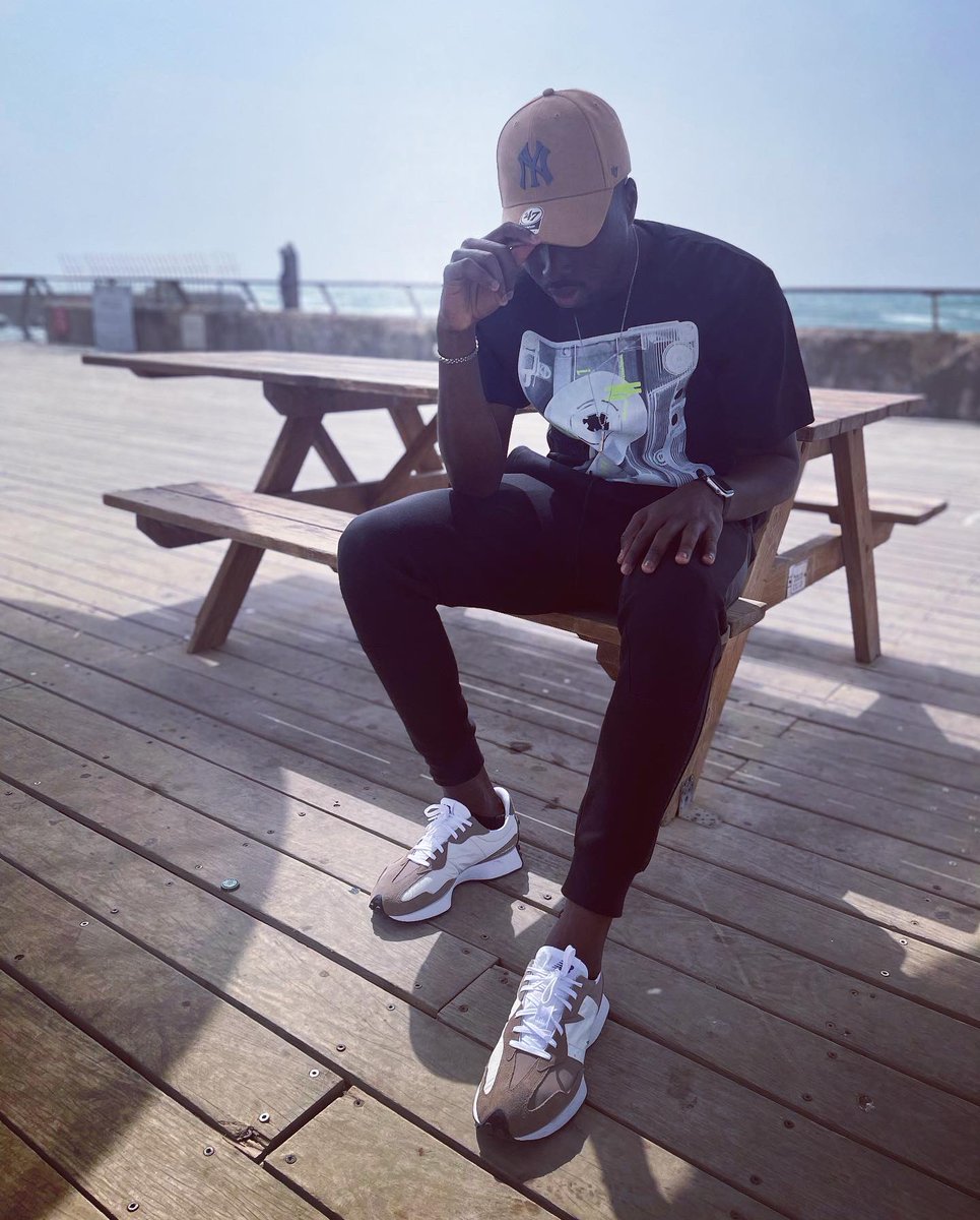 Cletusnombil19's tweet photo. JUST VIBES 🤞🏾

#MOVEDBYFAITH
#MAGICIAN
#CN19 https://t.co/PU9E8e59uB