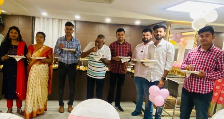 DeepanshuJays's tweet photo. *Celebration/Party exists*

Me &amp; my homies: https://t.co/OguGgN3Hbb