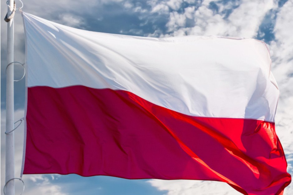 KonradBerkowicz's tweet photo. Biało-czerwona 🇵🇱 zawsze na 1. miejscu!
#DzieńFlagi https://t.co/fTUrt5rMFS
