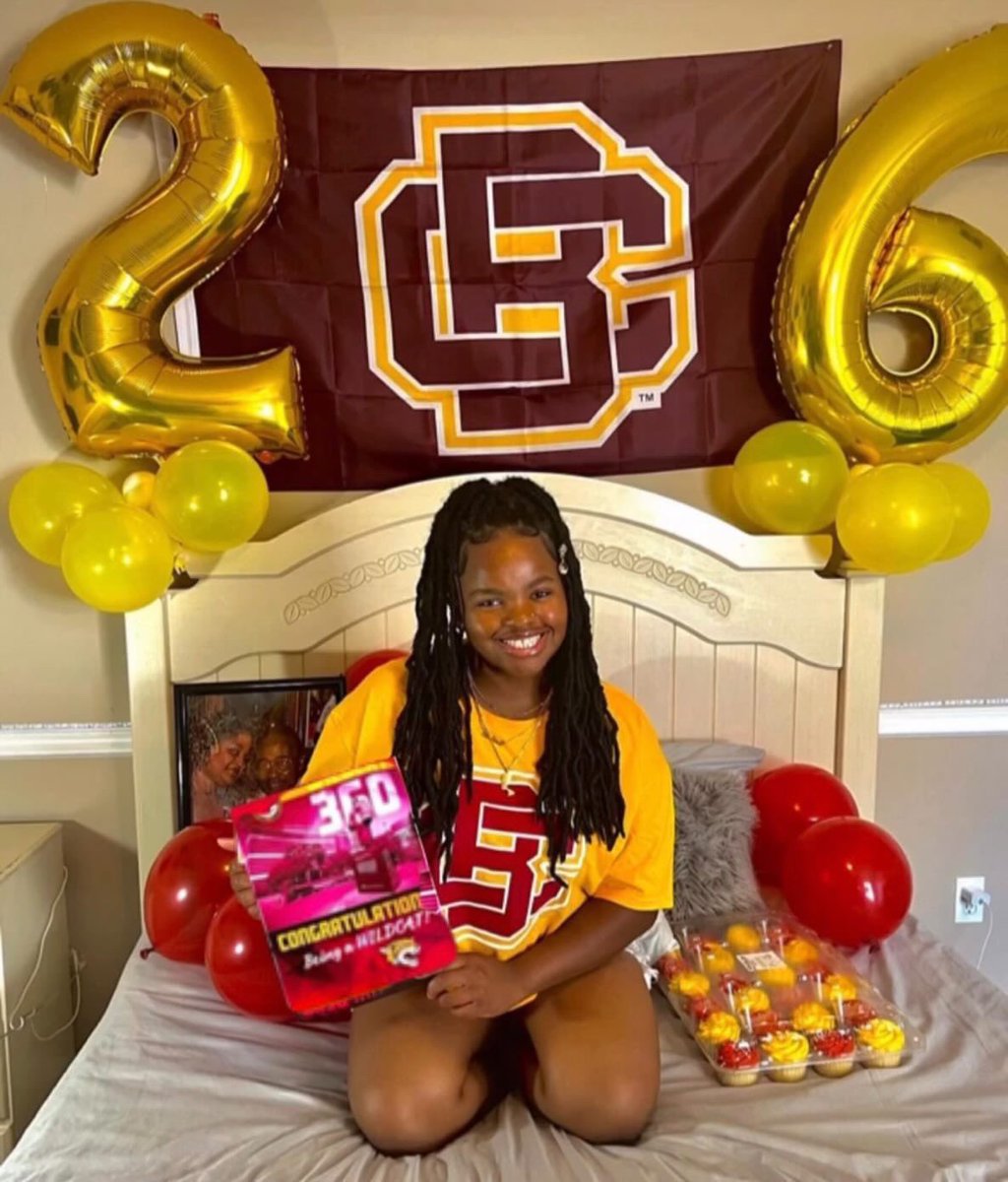 ShakiraCBrown's tweet photo. Hail Wildcats❤️🐯!!! #decisionday2022  #bcu26 https://t.co/NANgZ9HbRb