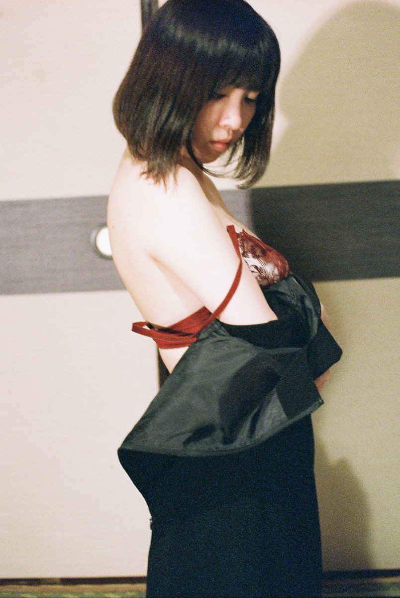 mark_photo_k's tweet photo. 未亡人との「密会３」
model:青井深琴[@aoi_mikoto_]
#ポートレート 
#portrait 
#被写体募集 
#PENTAX 
#ペンタックス 
#MZ_S 
#SUPERIAVenus800 https://t.co/nuwDkW3ZEm