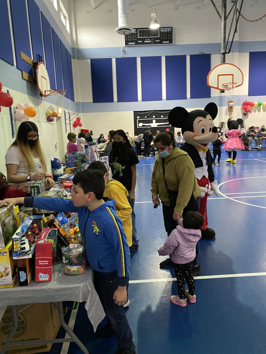 2nd Annual Dia Del Niño Celebration!! Thank you Daley Academy for opening your doors so these beautiful children could celebrate their special day!!