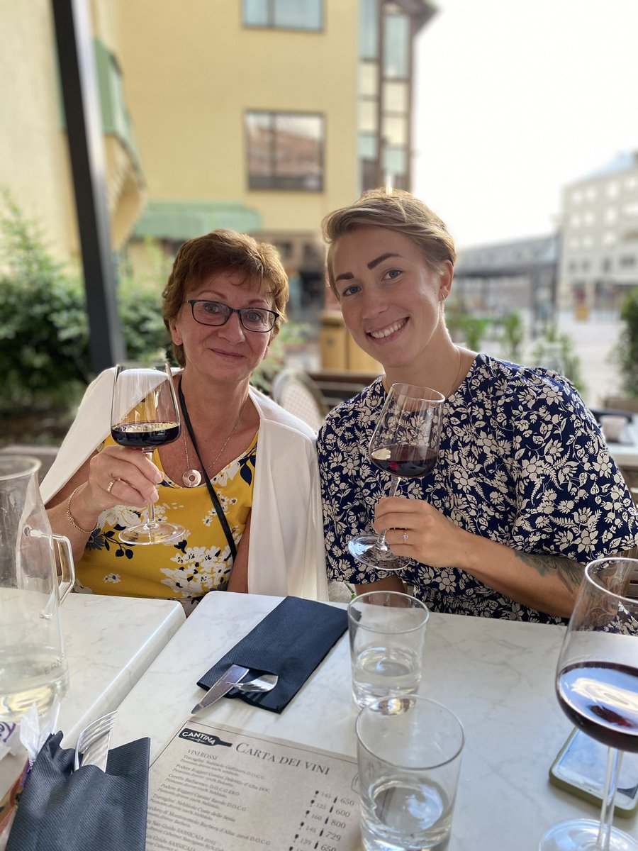 sofia ✨ tweet media