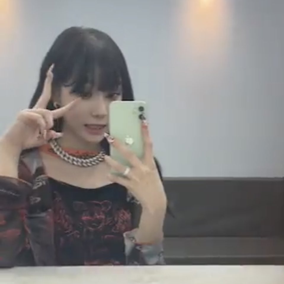 wtloverclub's tweet photo. 너 없이 내가 어떠케 살아... https://t.co/Ob67oU5k1Z