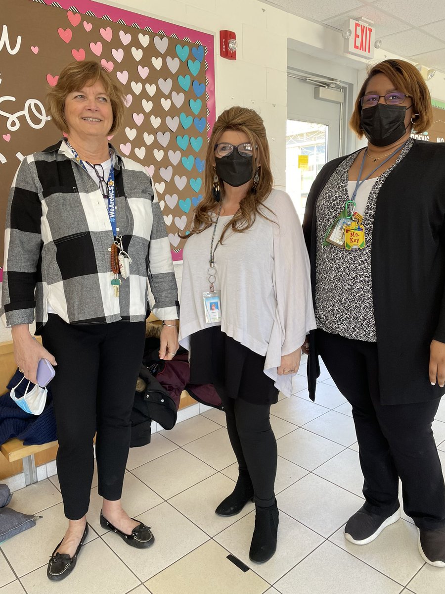 MTCChampions's tweet photo. Happy Staff Appreciation Week! Can’t wait to celebrate our awesome MTC Staff @HamptonCSchools  @HCS_TitleI  #TwinDay https://t.co/DSbkYlLuwC