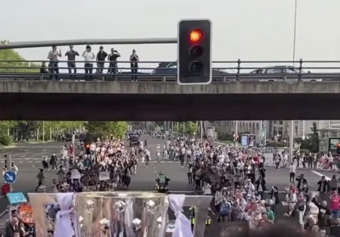 jotajordi13's tweet image. Decidme por favor q no es verdad