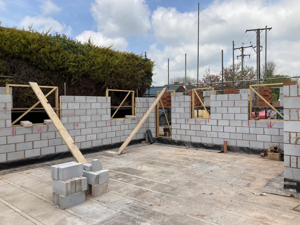 quantockpropltd's tweet image. New 3 bed bungalow in #wiveliscombe coming on nicely