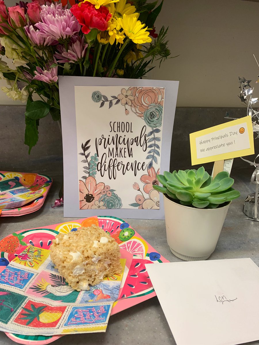 LoriAAsquith's tweet photo. Feeling the love @BinghamtonCSD Thank you @MrsDabek @caseyperna @kcarp85 @g_mciver15 , Mrs.Plourde, and Mrs. Reagan #nooneluckier #BPatriotProud https://t.co/QzIVgRl0Oq