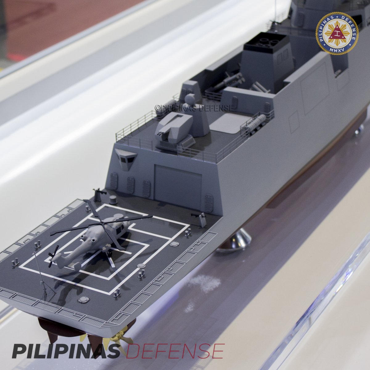 PilipinasDef's tweet photo. A scale model of Hyundai Heavy Industries HDF-3100, the winning contender for Philippine Navy's Corvette Acquisition Program, exhibited by HHI as part of the ADAS 2022 held at World Trade Center Metro Manila, Pasay City last April 27, 2022. 

#PIlipinasDefense https://t.co/dRLUog8AM9