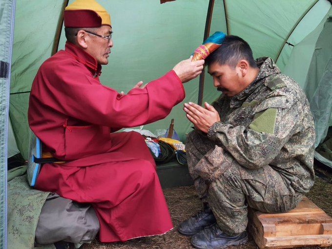 You see a lama blessing a Buryat soldier in Ukraine. According to activists from the Free Buryatia, Buryats comprise 2,8% of total Russian casualties despite being just 0,3% of population. The war in Ukraine is turning out to be a national catastrophe for this Siberian minority