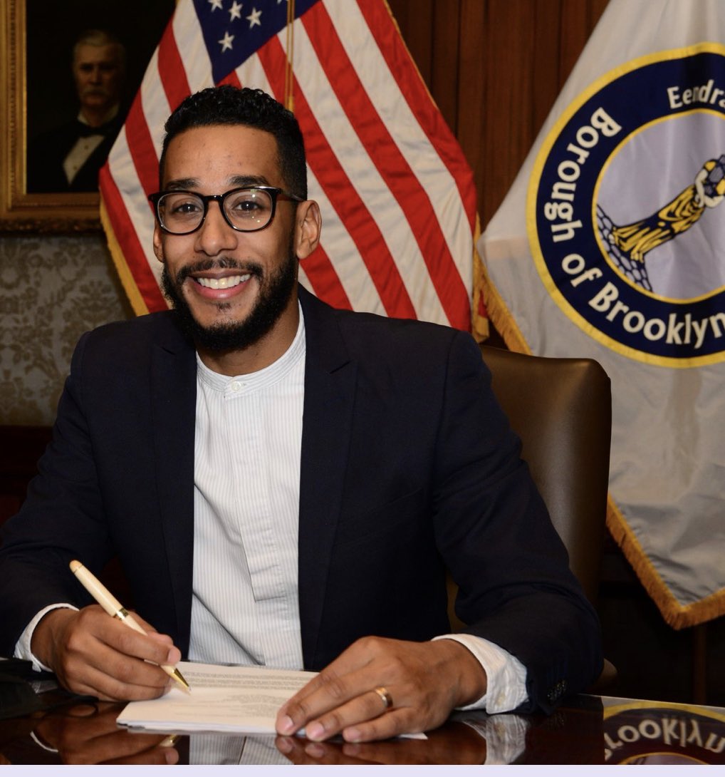 breukelenbridge's tweet image. Administration after administration, Brooklyn Borough Presidents stood behind the official motto Eendraght Maeckt Maght. For Eric Adams, it worked very well. Hope we are able to connect to @BKBPReynoso soon. 

#eendrachtmaaktmacht #eendraghtmaecktmaght #unitymakesstrength