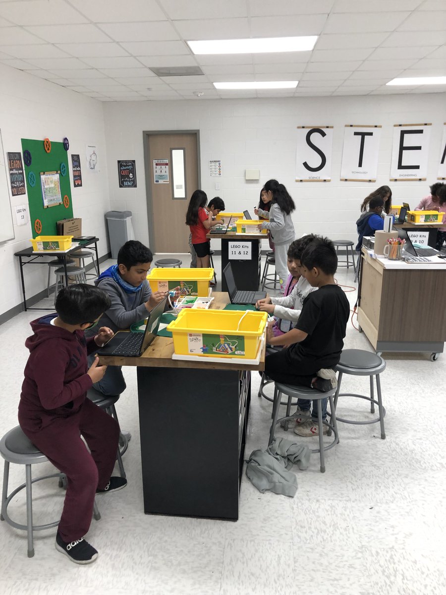 AmyRToy's tweet photo. More STEM and Coding learning with Lego Spike Essential! https://t.co/57rzdC8PEf