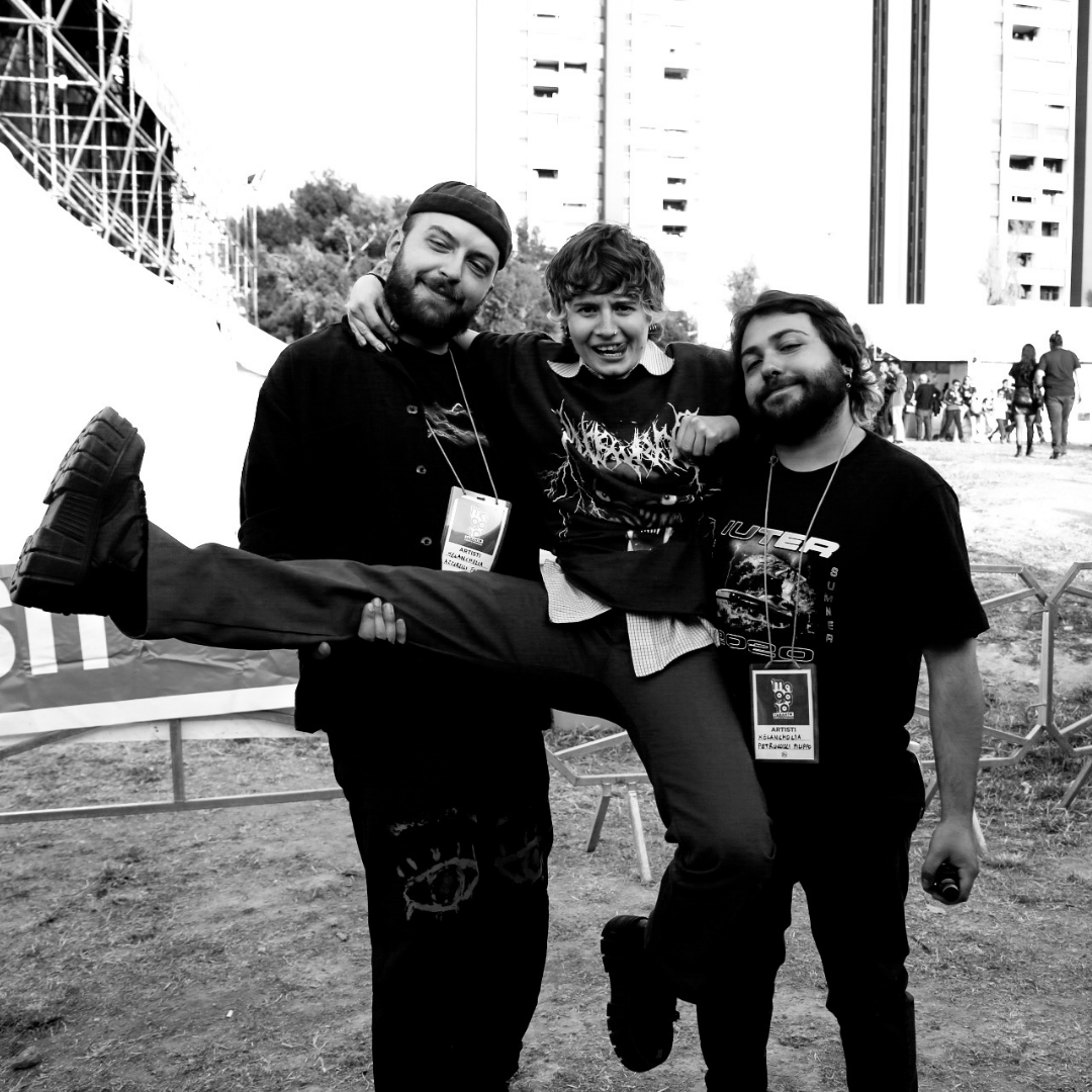 grazie al Primo Maggio di Taranto, vedere così tante persone di fronte al palco è stato incredibile. 
siamo ancora emozionati e felici.❤️‍🩹