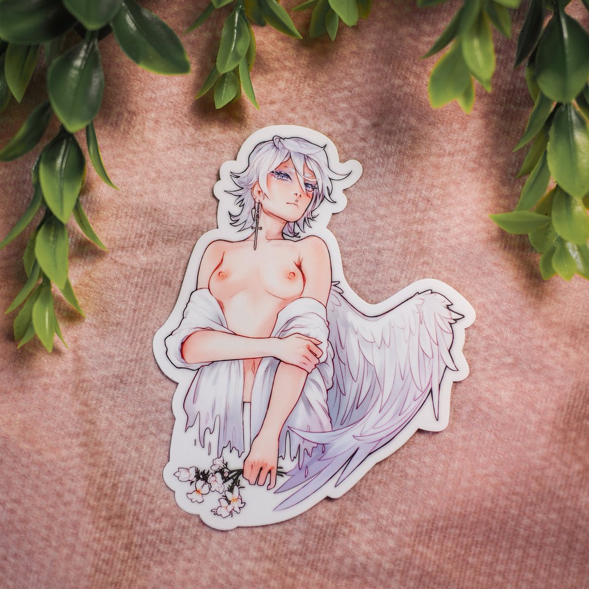 kierdraws's tweet photo. I've got a shiny new website and I'm running a 15% off sale to celebrate! I've got sexy prints and stickers, check it out 😈 https://t.co/IwBGSSVeOQ