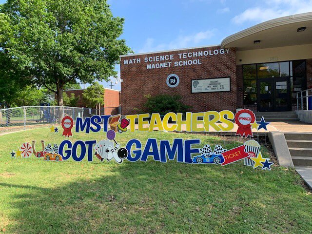 MST_PTA's tweet photo. We ❤️ our @MSTMAGNET Teachers! #mstgameon https://t.co/ba979lZVSJ
