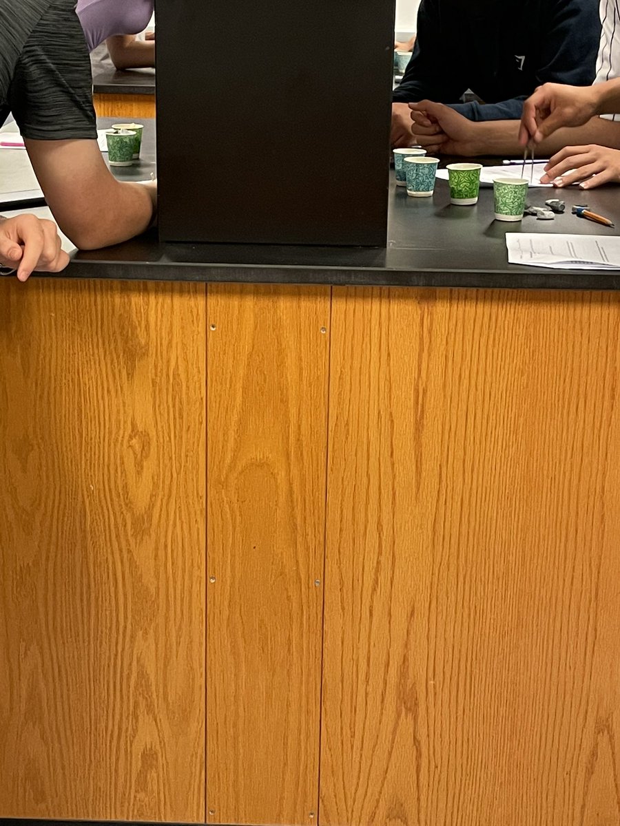 ehmyrick's tweet photo. #BeakoftheFinch with #honorsbio @NewKentStrong https://t.co/6wdw9DCuXp