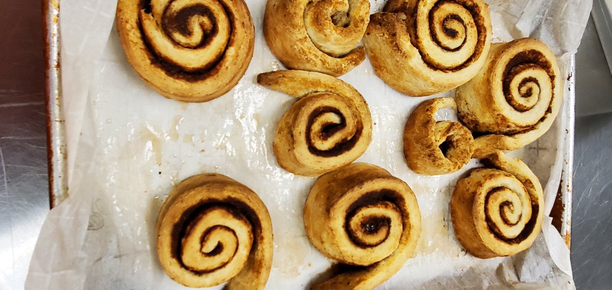 culinary_OHS's tweet photo. Students at OHS learning about yeast and making cinnamon rolls! 
#OHS #CulinaryArte https://t.co/b9ZDnzvZRC