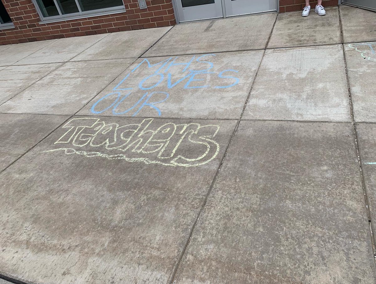 Today SAVE members went outside and wrote kind messages to our teachers for teacher appreciation week! 💚🧡💜
