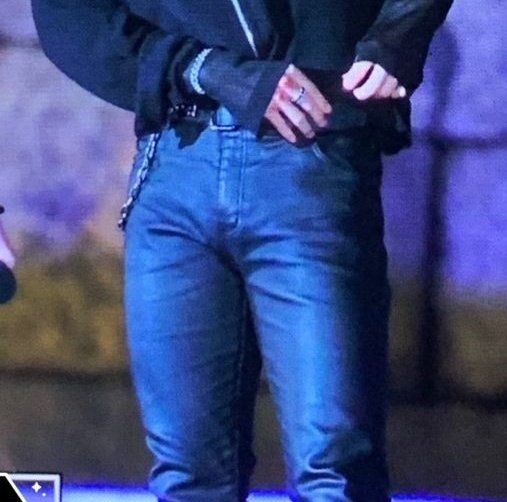 ً (@minh0sthighs) on Twitter photo 