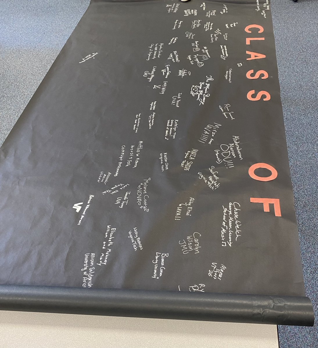 Seniors- if you didn’t sign the banner on Friday, stop by the College &amp; Career Center before/after school or between classes! <a href="/Hayfield2022/">Hayfield Class of 2022</a>