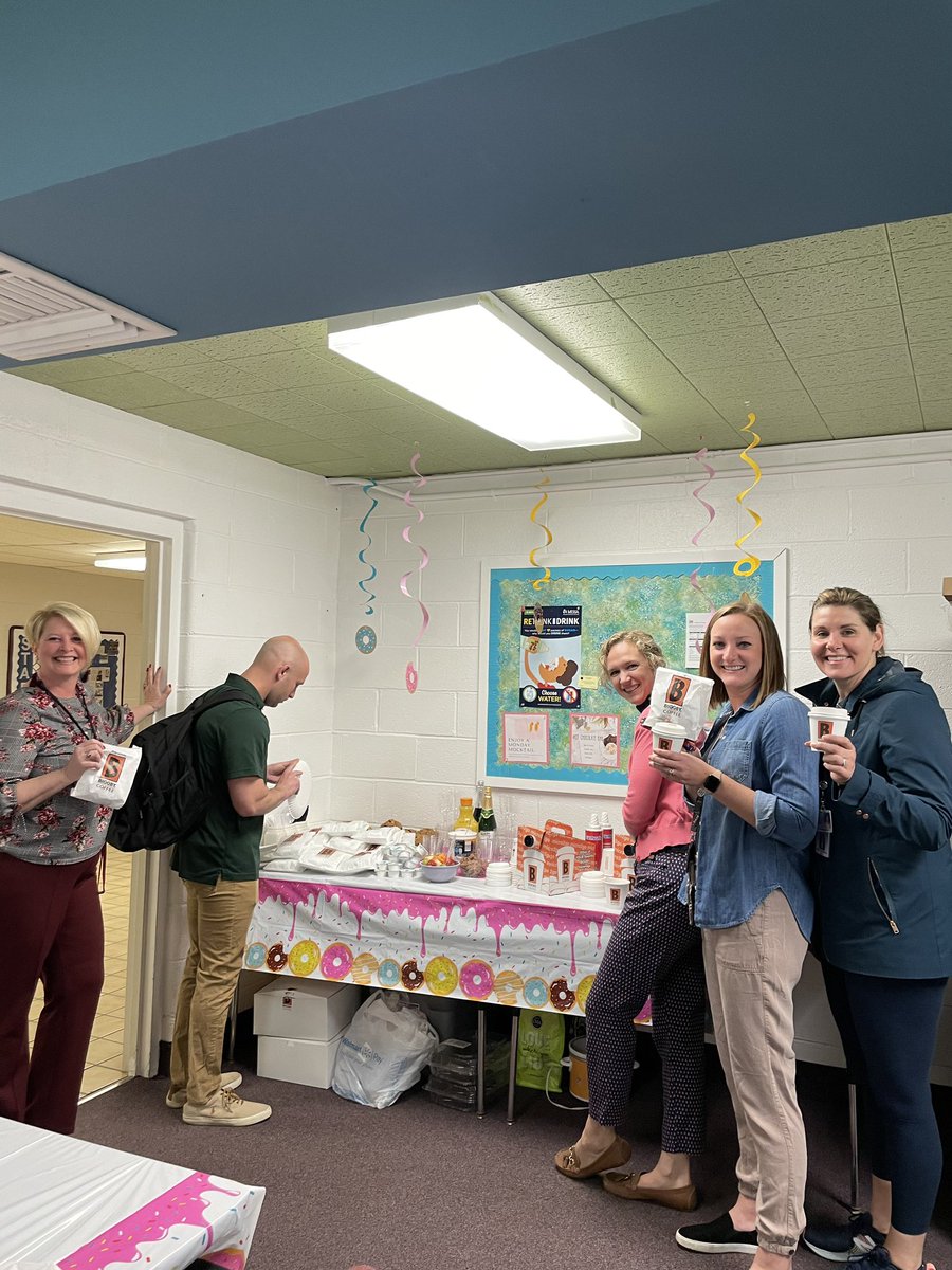 CMSredwolves's tweet photo. Our local @BIGGBYCOFFEE in #ClintonMi is amazing! Thank you for your generous donation to the teaching staff at CMS! (You should see this crew drink coffee 😵‍💫😋) ☕️☀️ #HappyMonday https://t.co/7UiWVrGwP2