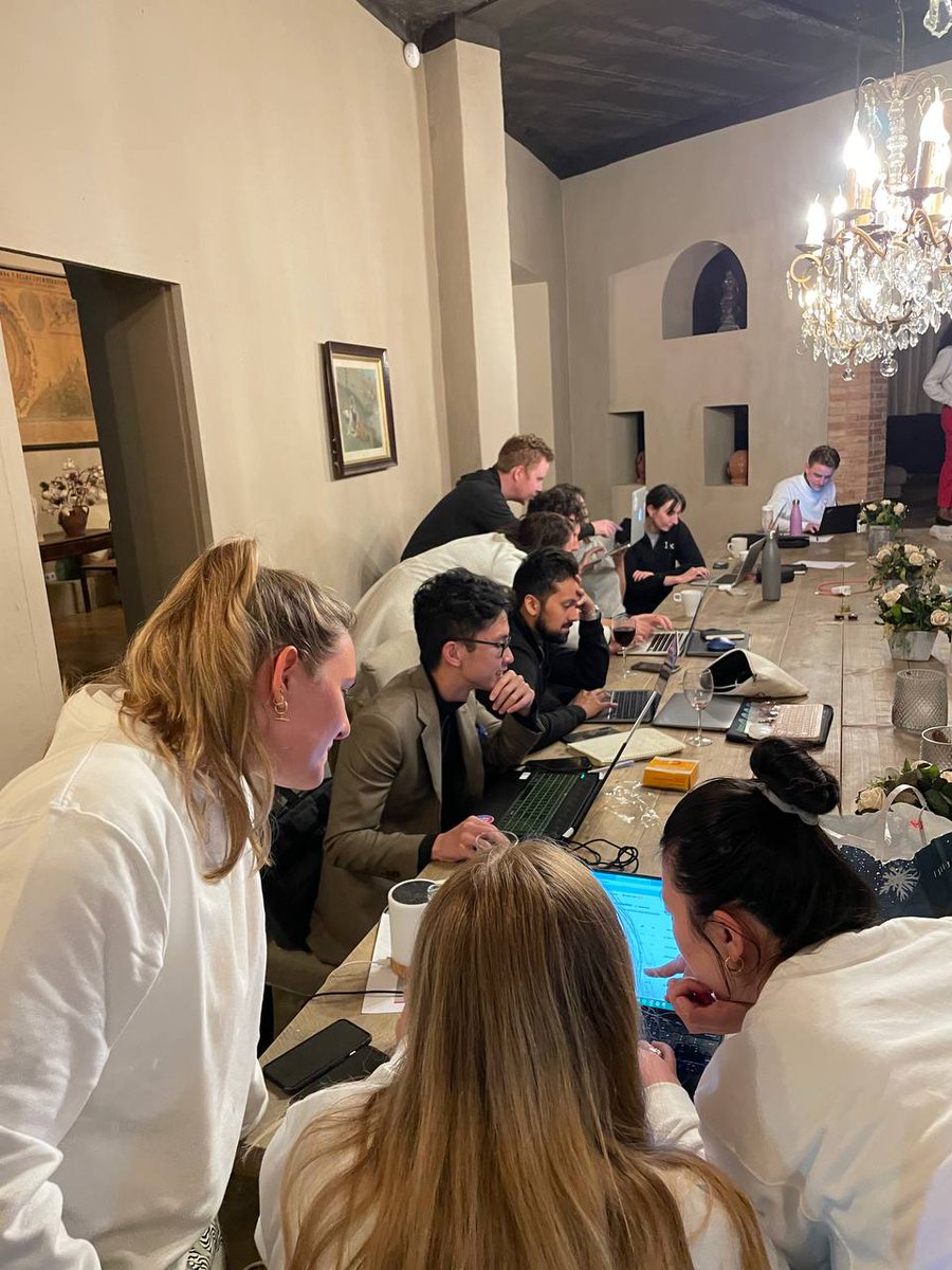 roslyn_tear's tweet photo. Reflecting on an educational and entertaining week at our @YAPGlobalTeam offsite 🏡

From learning, brainstorming, workshopping and degening (or at least trying to) 

Now it's time to put it all in action... https://t.co/uXVML3NUlY