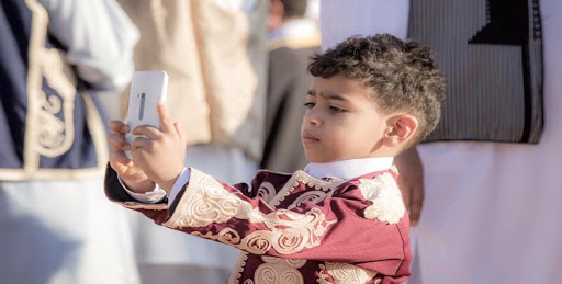 jamaliaat's tweet photo. " الحمدلله على نعمة استشعار سعادة التفاصيل الصغيرة ..
لون السماء .. أشكال الغيوم .. رائحة القهوة .. ابتسامة عابرة .. أجواء عيد مفعمة بالفرح والبهجة .. واقتباس يصف شعُورك بدقة " (م)

#جماليات
#عيدكم_مبارك https://t.co/jDhPiaBUk5