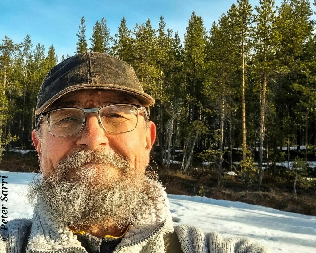 petersarri's tweet photo. Selfietime 🤓
#sefietime #sápmi #onmysnowshoeingtoday https://t.co/aEKgvaO7ZK https://t.co/V6RjM7oG5f