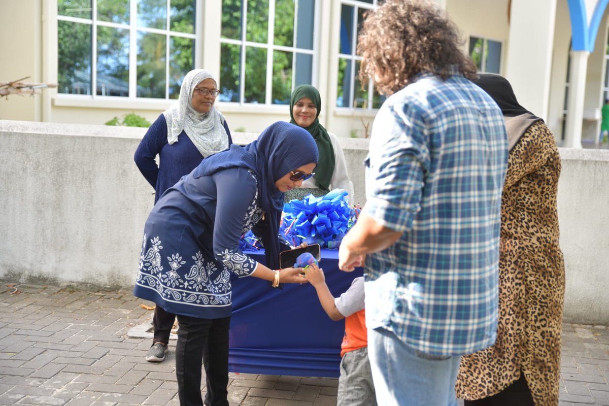 MNP_Secretariat's tweet photo. އެމްއެންޕީގެ ވިލިމާލެ WDC ކެންޑިޑޭޓް ޝީޒާގެ ޢީދު އުފާ ފެށިގެން ކުރިޔަށް ދަނީ
#VoteMNP #VoteSheeza #Vote2 2️⃣✅ https://t.co/csBkZu7yIo