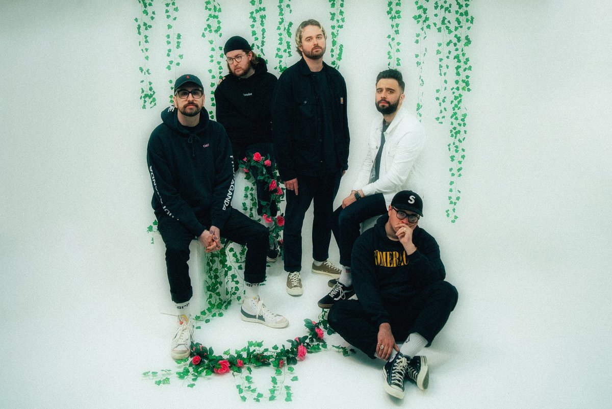Our new single “When I Am Not” 
Premiering 5th May - 7PM

Pre save here: distrokid.com/hyperfollow/yo…

📷: <a href="/oliduncanson/">Oli Duncanson</a>
