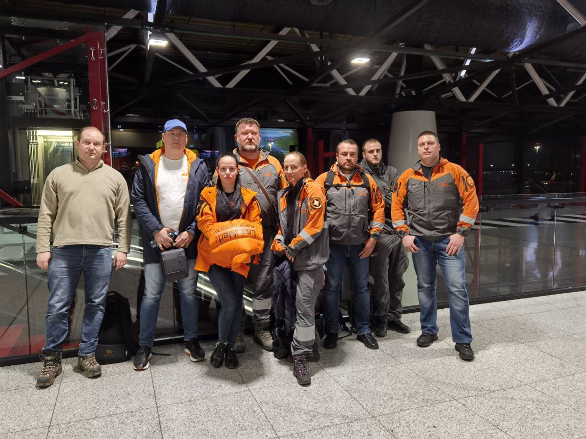 Поисково-спасательный отряд #ЛизаАлерт с 1 мая 2022 года ищет #Жамсаев'а Аюшу двенадцати лет. Мальчик ушёл из дома 27 апреля 2022 года в поселении #Хужир Тункинского района в Бурятии и до сих пор не вернулся.
vk.com/wall-40062267_…
#ПомогитеНайти #ПропалРебенок #ЛизаАлертБурятия