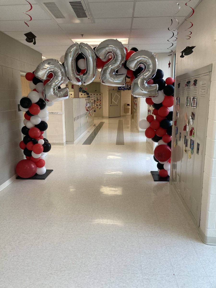 May!! Great time to honor our staff and seniors. Thanks to our parent groups for all of the support that they provide. #WhitehallVikings