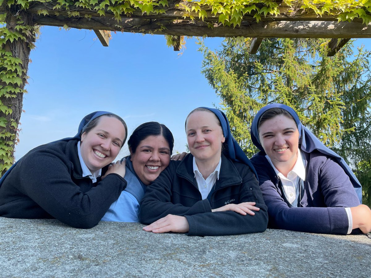 Sometimes community life can be really freaking hard, but at the end of every day I am incredibly grateful for my sisters. 

#ReligiousLife #Catholic #MediaNuns