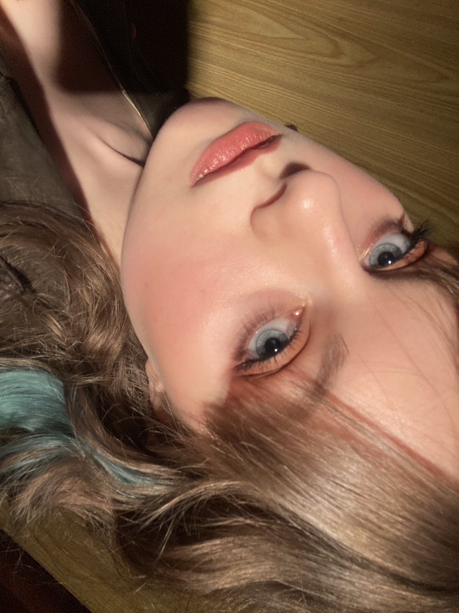 DoraIVLEVA tweet media