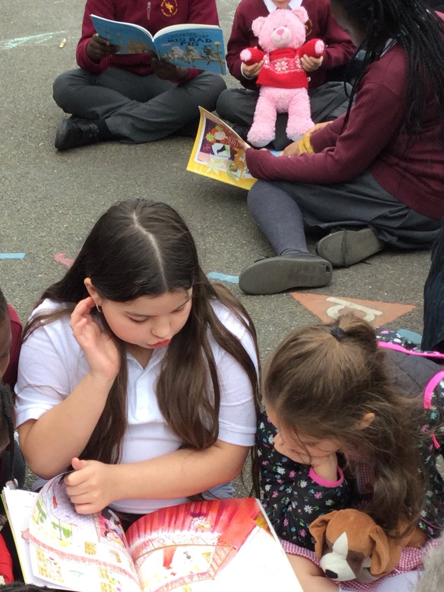 MrsCoombsHMPS's tweet photo. #turtles @MrHarwood3 @HerbMorrPriSch enjoyed their teddy bear reading picnic on Friday, helped by @Y6JaguarsHMPS  so they could choose a brand new book to take home thanks to @Literacy_Trust https://t.co/UpsQ5cI8yV