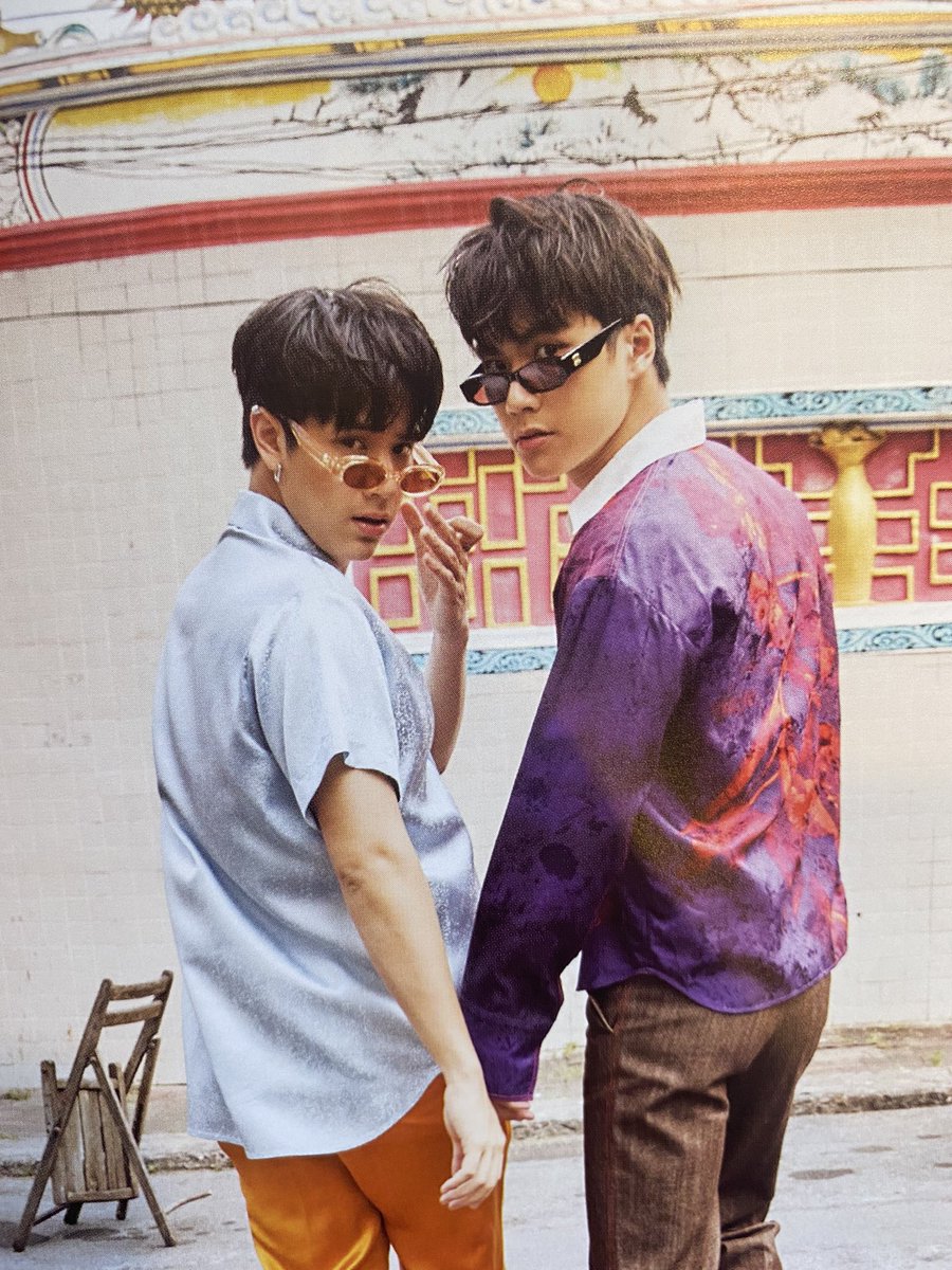 โอ๊ะ ผมชอบรูปนี้ๆๆๆๆๆ รู้สึกเหมือนโดนจ้อง