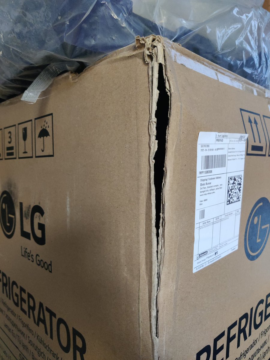 AdityaShaluRaj1's tweet photo. I need an immediate solution for this, being such a brand I can not expect this kind of service and response from your end. I am very frustrated with your service, being a Filpkart Plus member I don't think this kind of response I deserve.
Order ID : OD124728332199007000 https://t.co/SeLtDCzDWi
