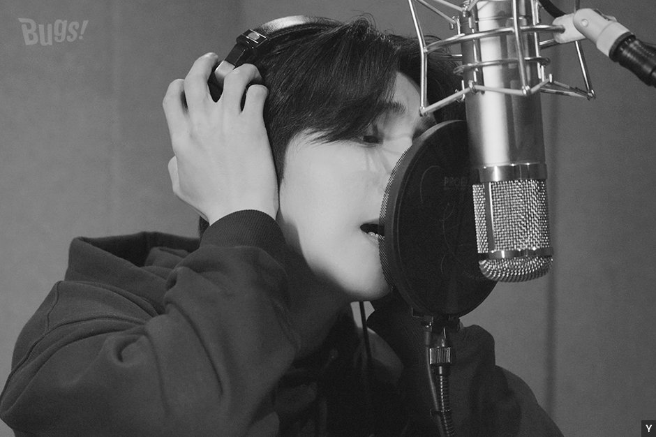 SUNGYOONLOOKS's tweet photo. 🐰🖤🎧
#최성윤 #ChoiSungyoon #와이 #Y
#골든차일드 #GoldenChild https://t.co/wqQX8mffWs