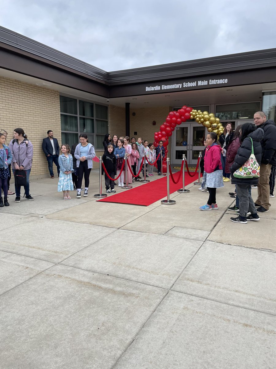The BEST parents and students ever are part of DuJardin!  The cheers and love    were amazing!  Thank you!! <a href="/D13Jaguars/">DuJardin School</a>  <a href="/13Bloomingdale/">Bloomingdale SD 13</a>