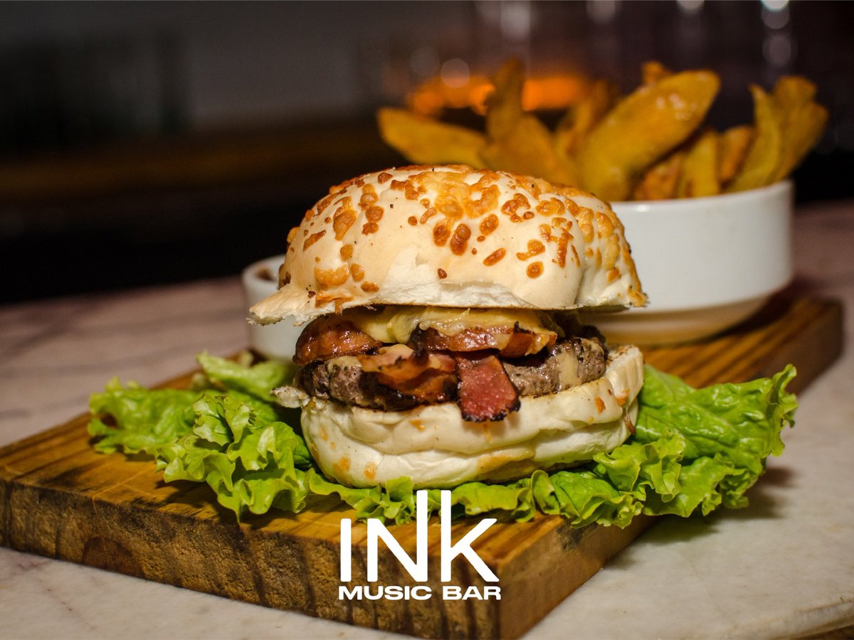 mariococcaro's tweet photo. Buenos momentos ink quilmes JUEVES VIERNES SABADOS Open 20 hs https://t.co/U4lXuScBbw