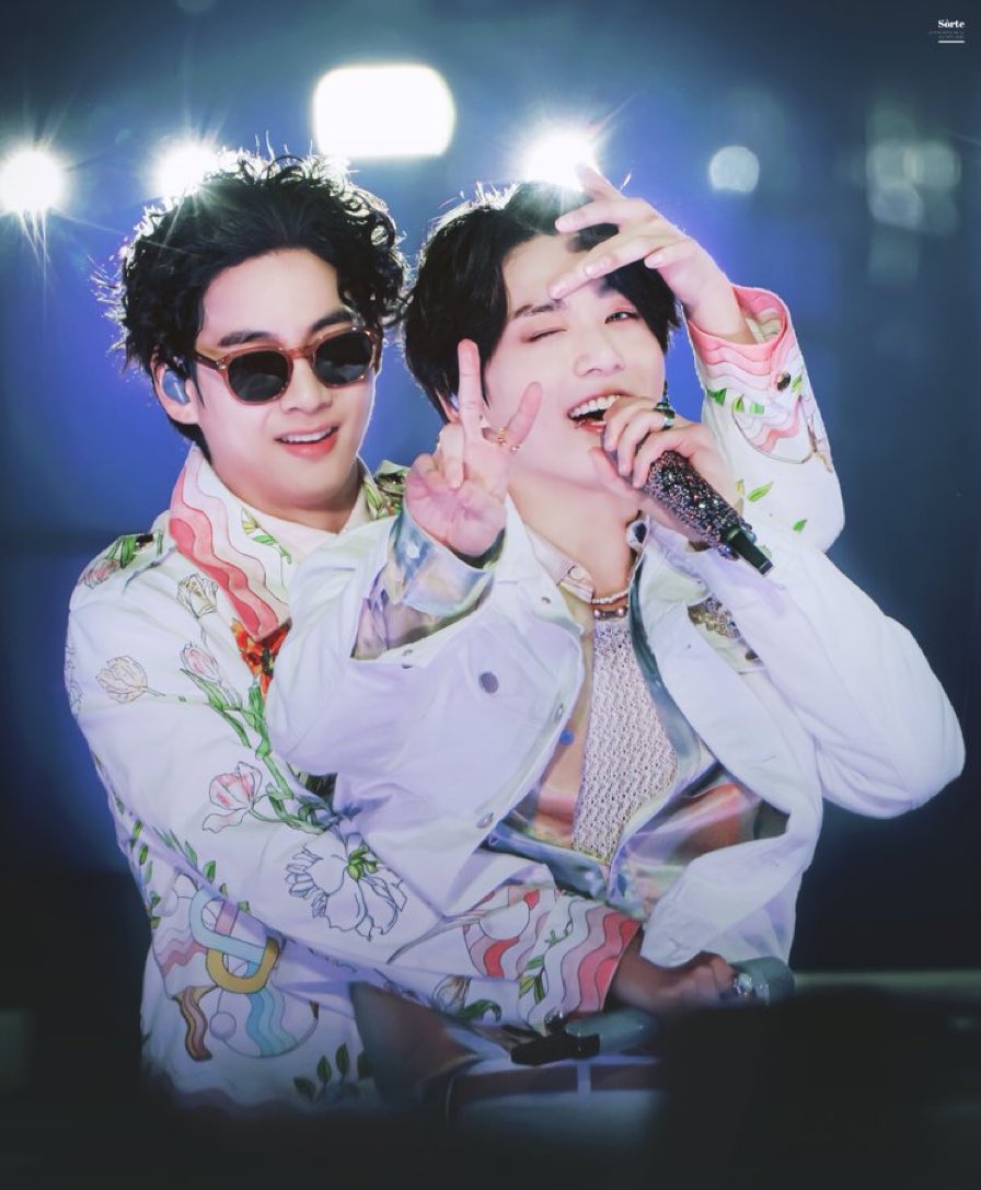 keyshaaluvb's tweet photo. This taehyungie with his pretty jungkookie 🥹❤️ https://t.co/XSivpFSTZW