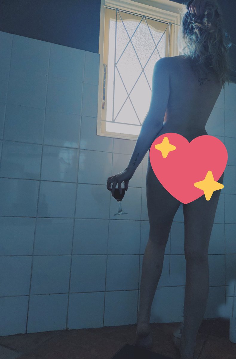 Keyjawaifu's tweet photo. Looking for #subscribers for my #onlyfans 

https://t.co/gtvZMJw9rf

#butt #nude #blonde #bathroom #onlyfanspromo #onlyfansgirls #adultcontent #Nsfwtwt #SellingContent #altgirl https://t.co/vAVAyJEHC8