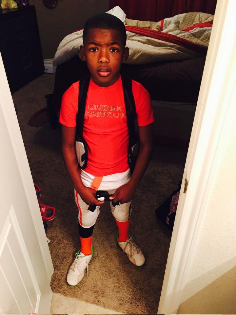 hardcorespin's tweet photo. Happy 16th Birthday and 1st Day of Spring Football @boykins2312 CB/DB @LamarTexansFB @RecruitLamar lead by @coachmlindsey pray the best for you and #LBlock family to have a successful outcome. I am proud of you and glad to be #DaddytheTrainer Hardwork &amp; staying Focused pays off. https://t.co/m8QU04bolR