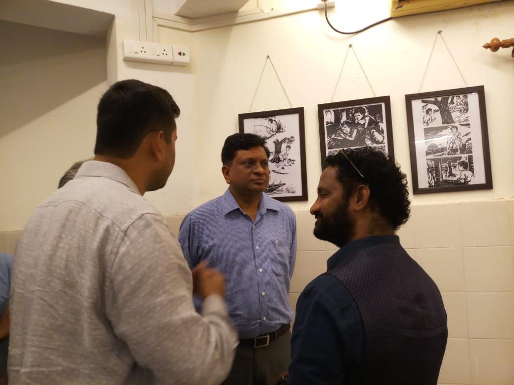 pibvijayawada's tweet photo. Secretary, Information and Broadcasting, Shri Apurva Chandra and Academy Award winner Resul Pookutty inaugurates Ray Renaissance Art Gallery at @srfti_official
#Raytoday #AzadiKaAmritMahotsav @MIB_India https://t.co/gmoCmBlg8z